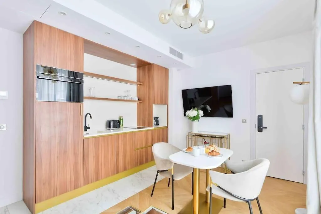 Romantic Getaway - Le Marais - With Ac Paris Apartment